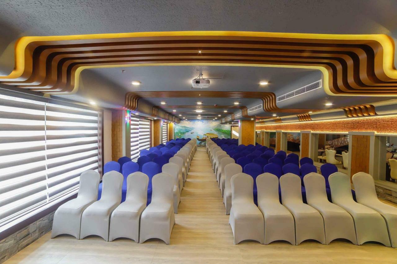 Bhavanam Regency Guruvayoor Guruvāyūr Zewnętrze zdjęcie
